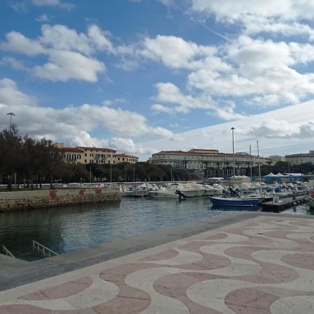 Appartamento Con Incantevole Vista Mare リヴォルノ エクステリア 写真
