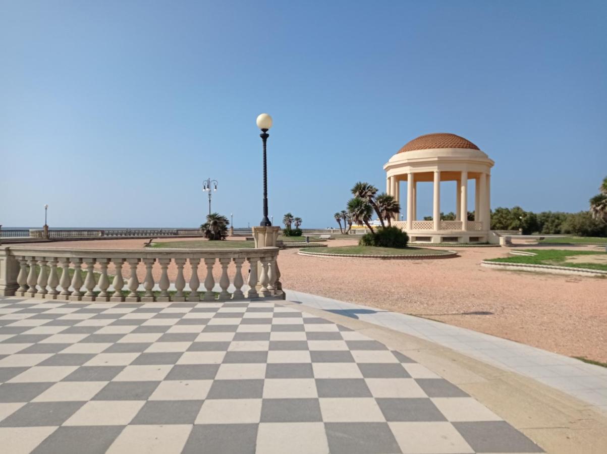 Appartamento Con Incantevole Vista Mare リヴォルノ エクステリア 写真