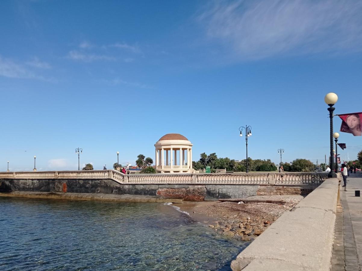 Appartamento Con Incantevole Vista Mare リヴォルノ エクステリア 写真