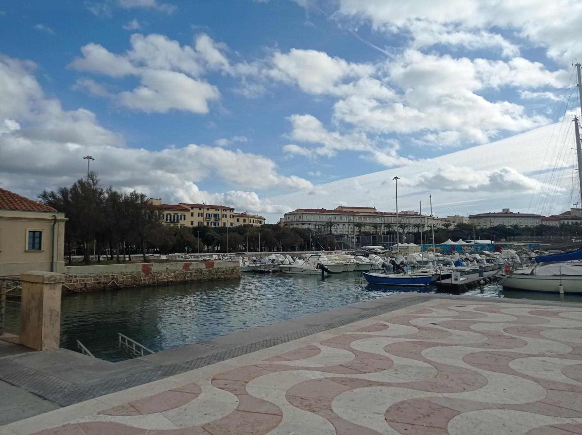 Appartamento Con Incantevole Vista Mare リヴォルノ エクステリア 写真